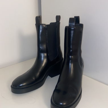 H&M black boots