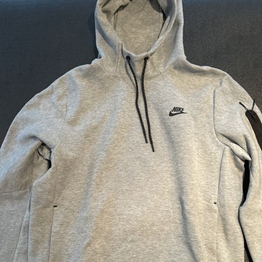 Pull Nike gris 