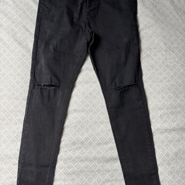 Jeans Skinny Nere con Strappi Tg. 34