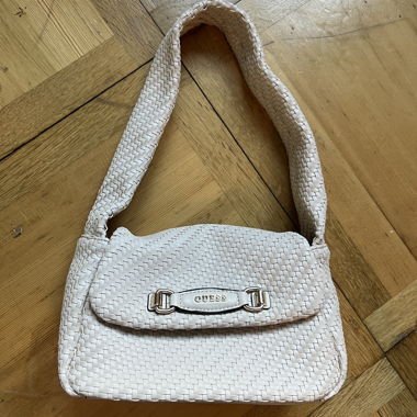 GUESS Flecht-Handtasche