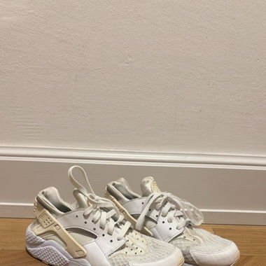 Nike Huarache beige