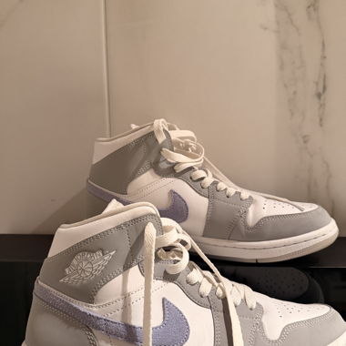 Nike Jordan Mid