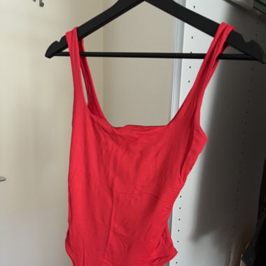 Body rouge bershka