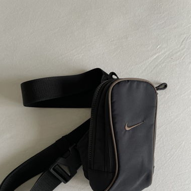 nike slingbag small