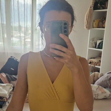 Body jaune