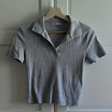 Top grigio coste con collo DeFacto M