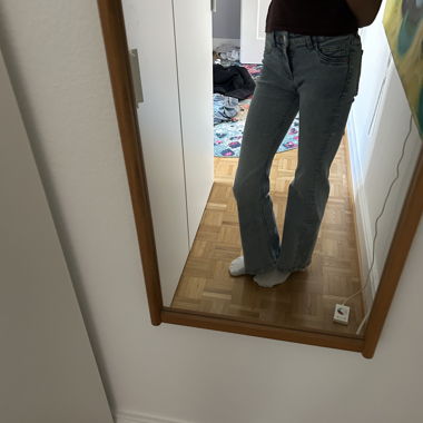 Low Waist Flared Jeans