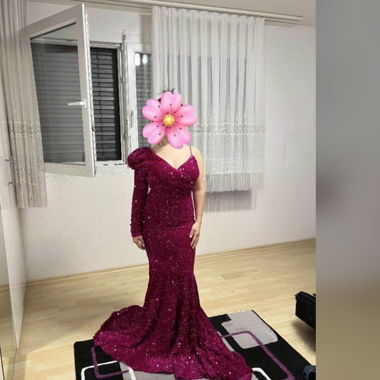 Exklusiv Kleid- noch nie getragen