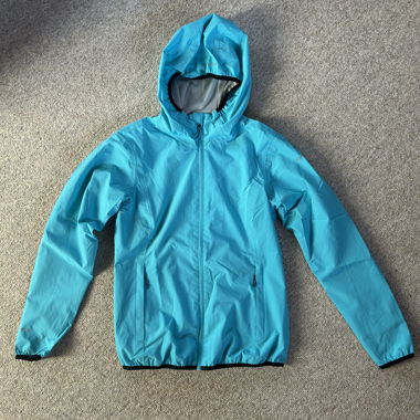 Hellblaue Icepeak Windjacke