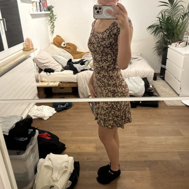 Gebluemtes Sommerkleid