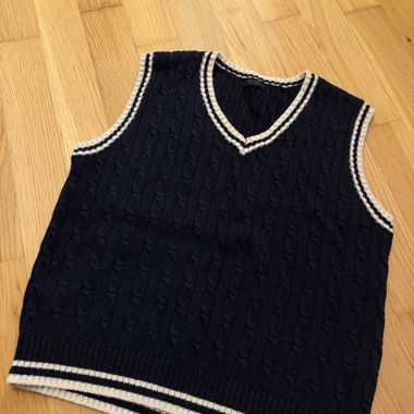 Brandy Melville Knit Vest navy
