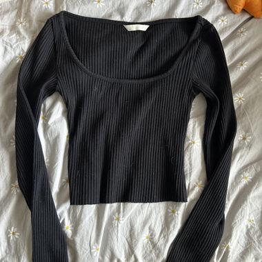 Black ribbed long-sleeve top
