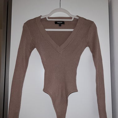 V- Shaped Body