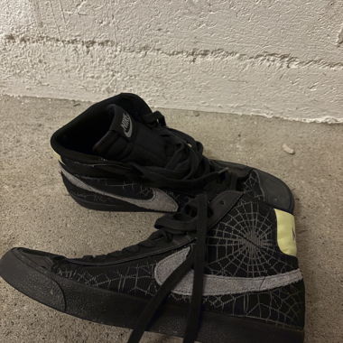 Nike Blazer Mid 77 Spinnennetz Halloween
