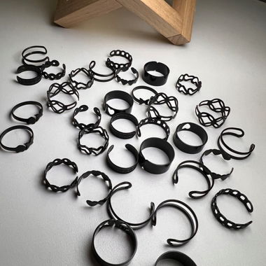 32 Schwarze Ring-Set
