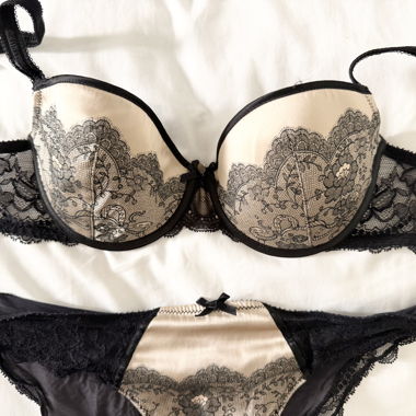 Set lingerie Chantelle nero e beige
