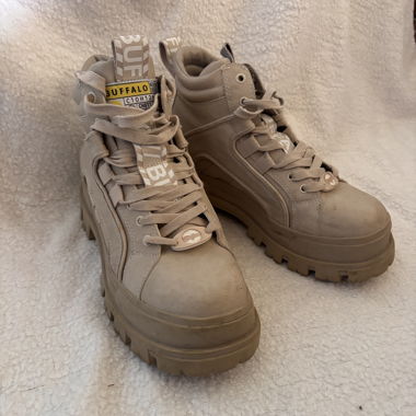 Buffalo London Platform Sneakers Beige Cult Shoes