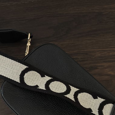 Coccinelle Tasche in Schwarz