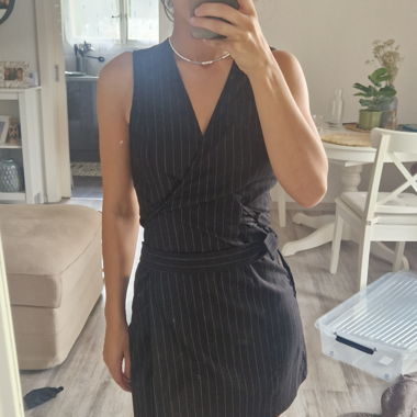 Vestito nero a righe
