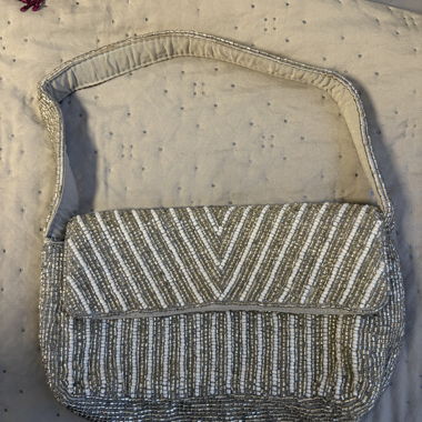 Pochette perles argent