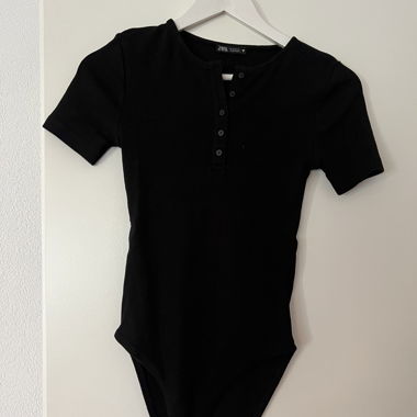 Body noir boutonné Zara 