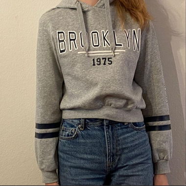 cropped hoodie