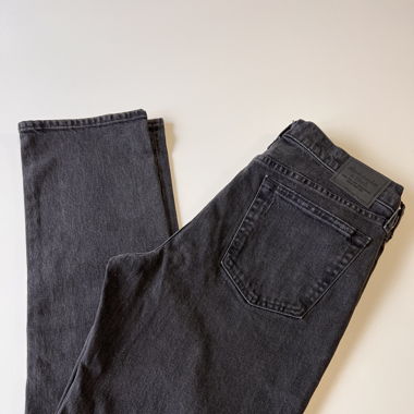 Abercrombie & Fitch - Straight Leg Jeans
