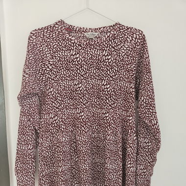 Gemustertes langarm Kleid