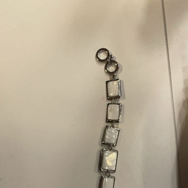 Weißes Armband 