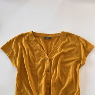T-shirt jaune moutarde