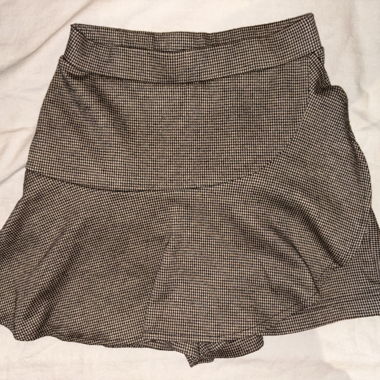 Mini Skirt with Pied-de-poule Shorts Stradivarius