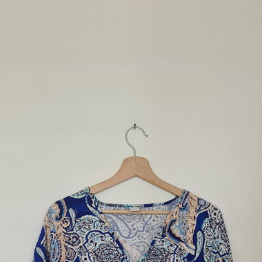 Blaues Top