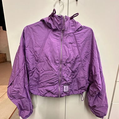 Bershka Lila Kapuzenjacke