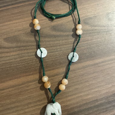 Collier pierres