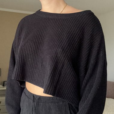 Knitted sweater 
