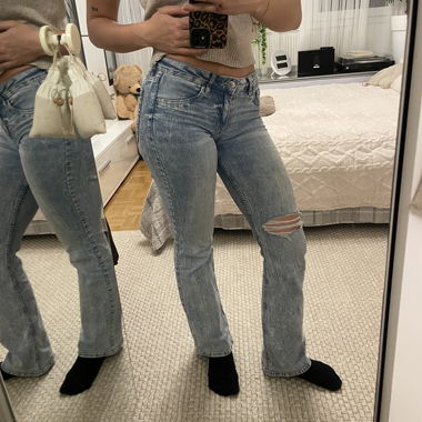 Jeans bootcut blu vita bassa – stile Y2K