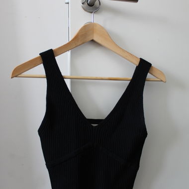 Kleines schwarzes Top