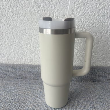 Bicchiere termico con manico