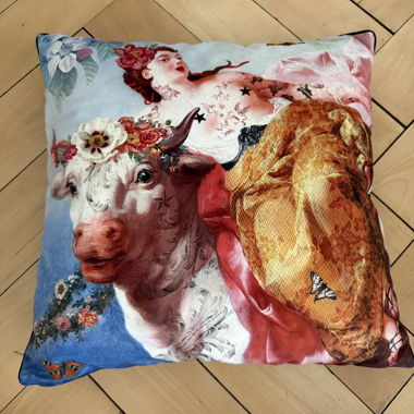 Voglio Bene Decorative Cushion