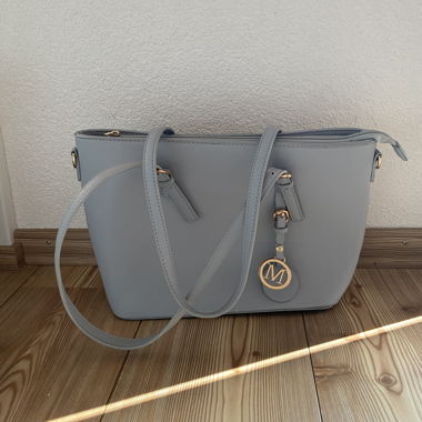 Sac à main bleu clair