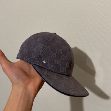 Gucci cap with blue monogram