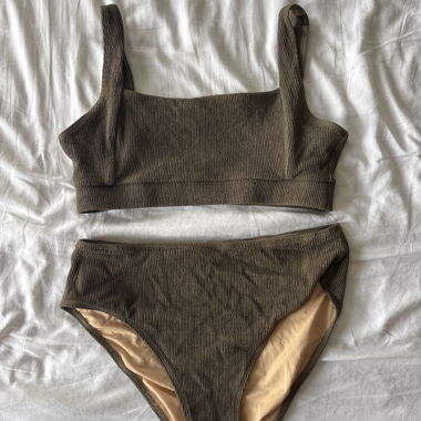 Ensemble bikini côtelé vert