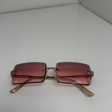 Lunettes de soleil roses