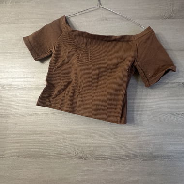 Crop top brun côtelé 