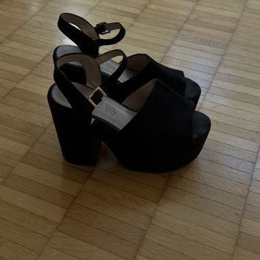 Sandales à plateforme noires