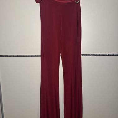Bordeauxroter Hosen PrettyLittleThing