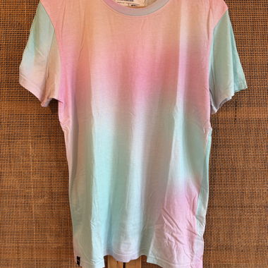 Farbiges DEDICATED T-Shirt Batik Style