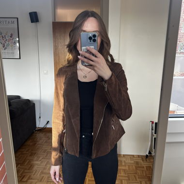 Giacca in pelle scamosciata marrone di Mango