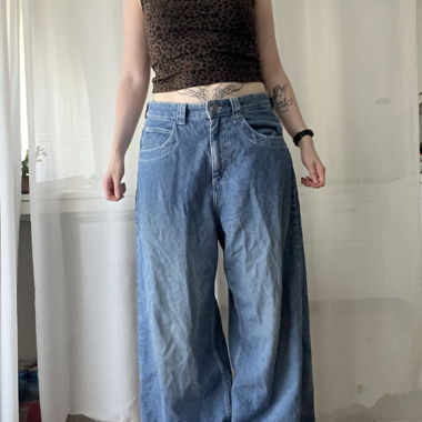 Wide-leg Jeans