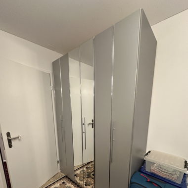 Schrank in gutem Zustand